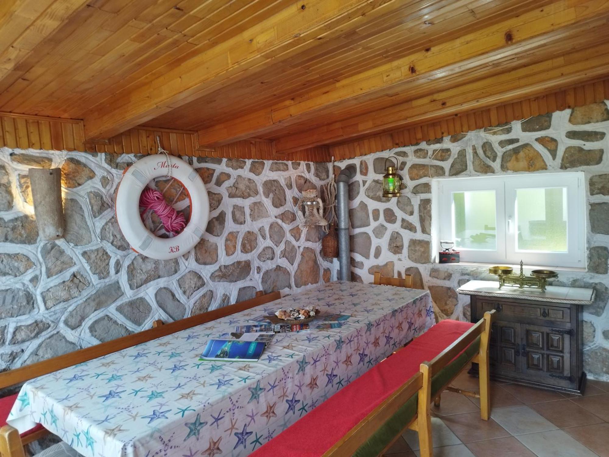 Apartmans Martha Karlobag Esterno foto